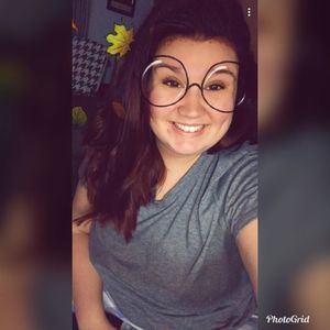 Meet your Posher, Lindsey